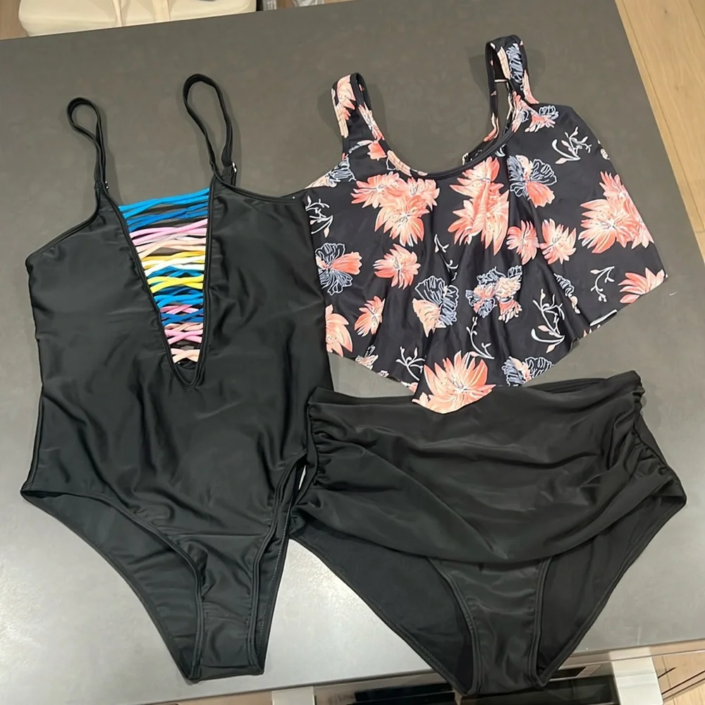 Bathing suits - Picture 1 of 3
